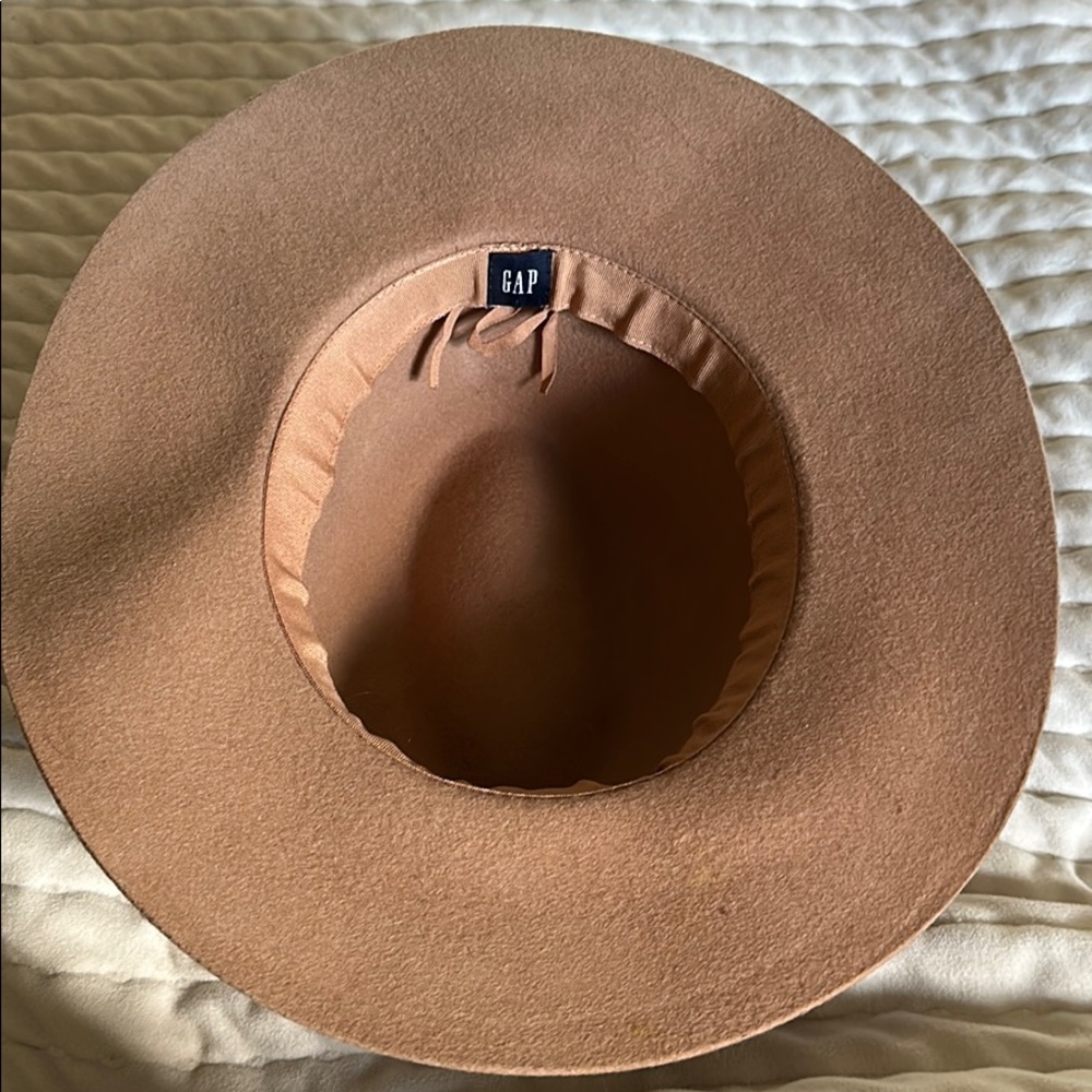 Gap Hat - image 2